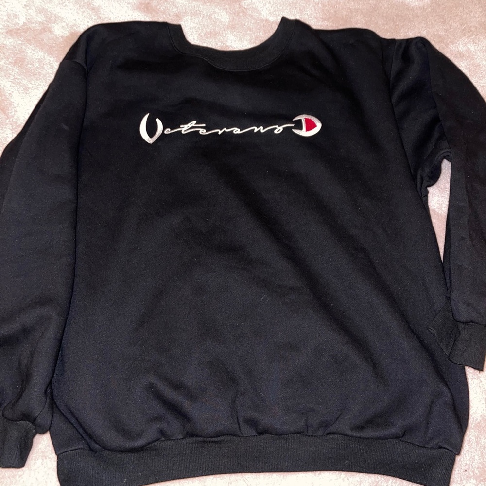 Black sweatshirt